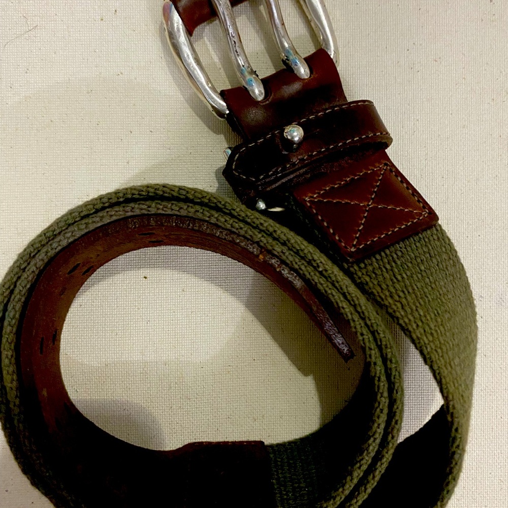 Willis and GEIGER OUTFITTERS leather and Evergreen with Bag. Never used